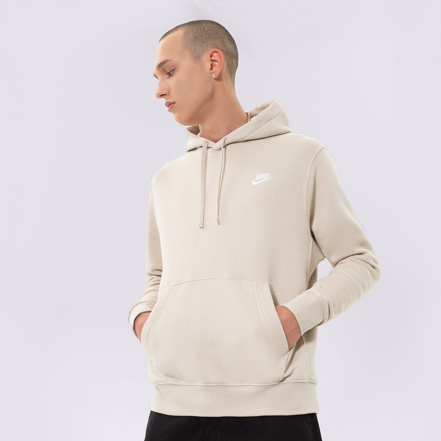 Bluza męska NIKE BLUZA Z KAPTUREM SPORTSWEAR CLUB FLEECE BV2654-206 BEŻOWY