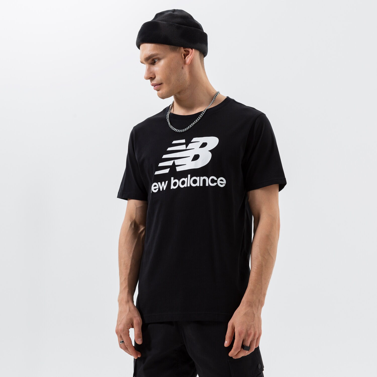 Koszulka, t-shirt sportowy męski NEW BALANCE T-SHIRT ESSENTIALS STACKED LOGO TEE MT01575BK CZARNY
