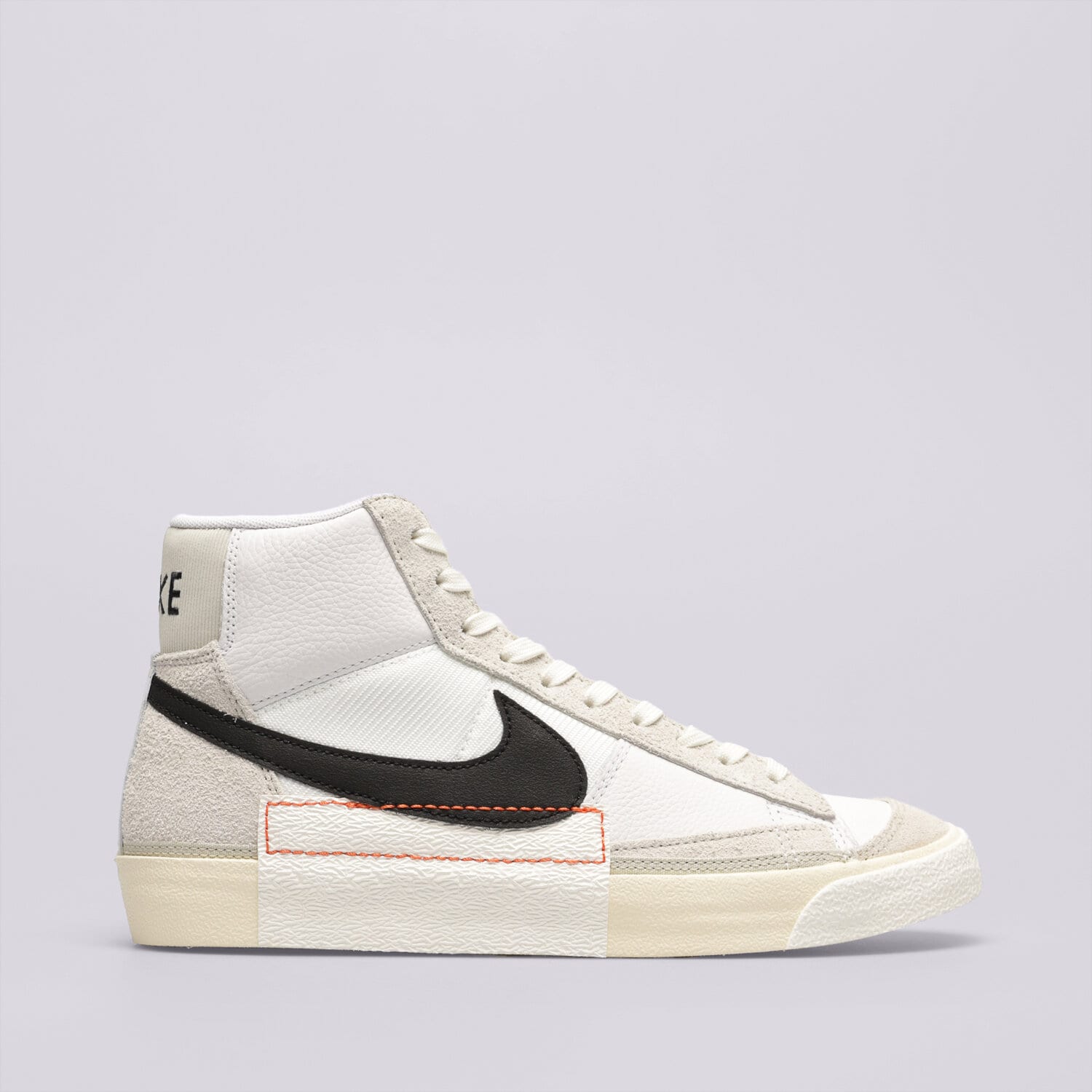 Buty sneakersy męskie NIKE BLAZER '77 REMASTERED DQ7673-100 BIAŁY