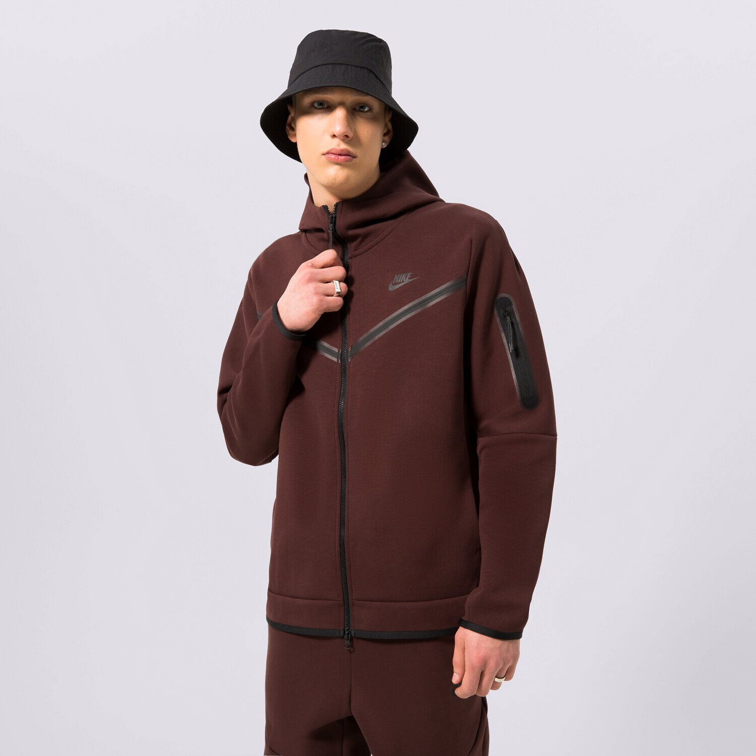 Bluza męska NIKE BLUZA Z KAPTUREM SPORTSWEAR TECH FLEECE CU4489-227 BRĄZOWY