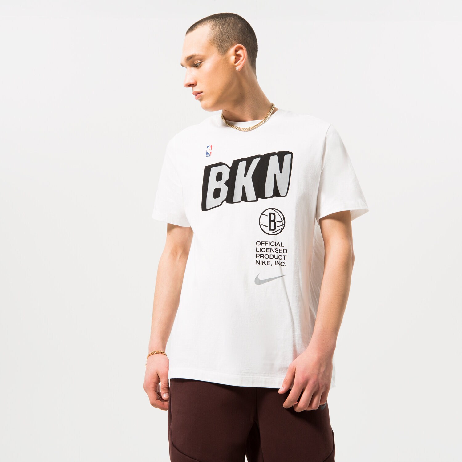Koszulka, t-shirt sportowy męski NIKE T SHIRT BROOKLYN NETS DR6704-100 BIAŁY