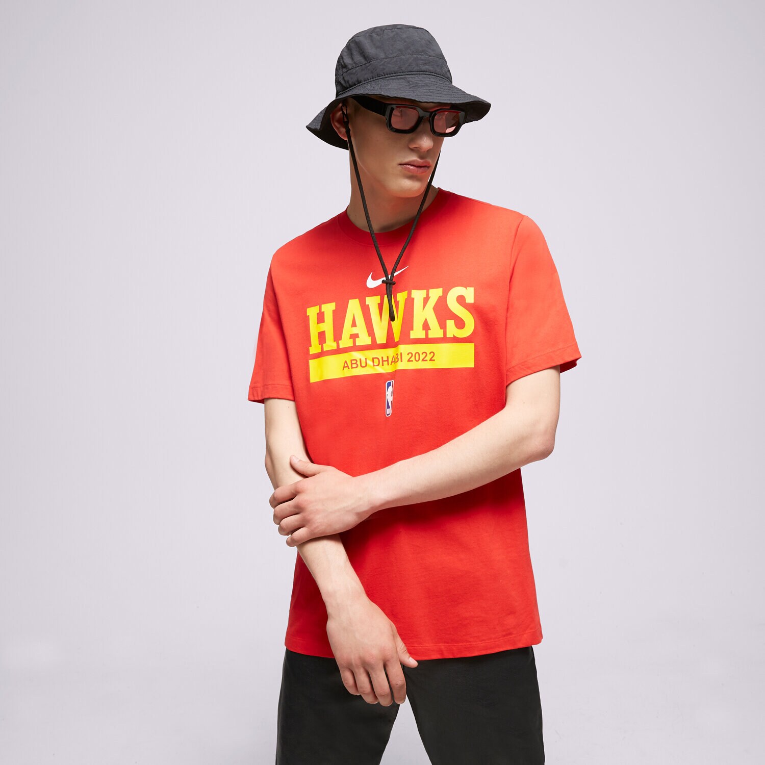 Koszulka, t-shirt sportowy męski NIKE T SHIRT ATLANTA HAWKS FB2243-657 CZERWONY