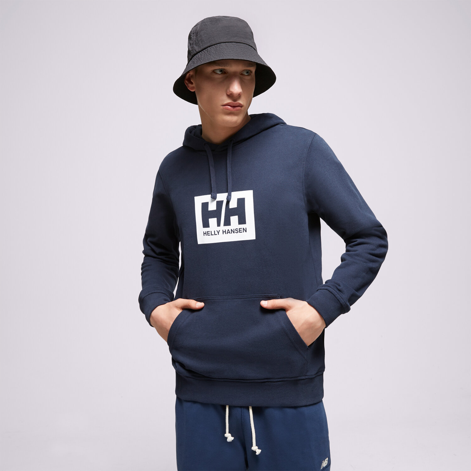 Bluza męska HELLY HANSEN BLUZA Z KAPTUREM HH BOX HOODIE 53289598 CZARNY