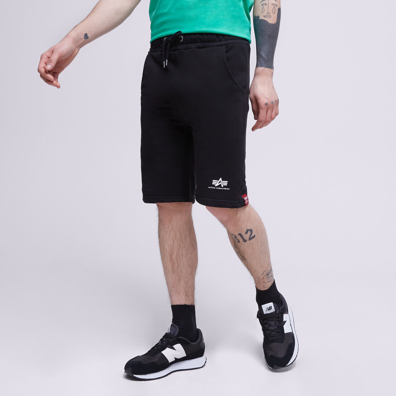 Krótkie spodenki, szorty męskie ALPHA INDUSTRIES SZORTY BASIC SL 11636303 CZARNY