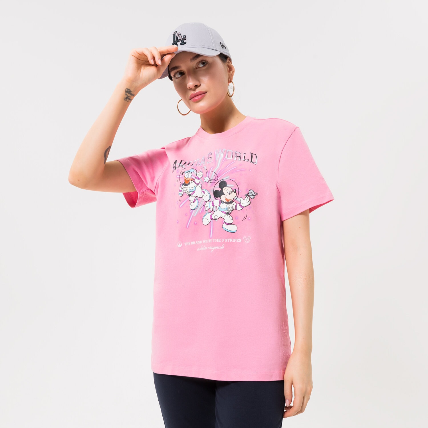 Koszulka, t-shirt damski ADIDAS T-SHIRT GRAPHIC TEE HL9052 RÓŻOWY