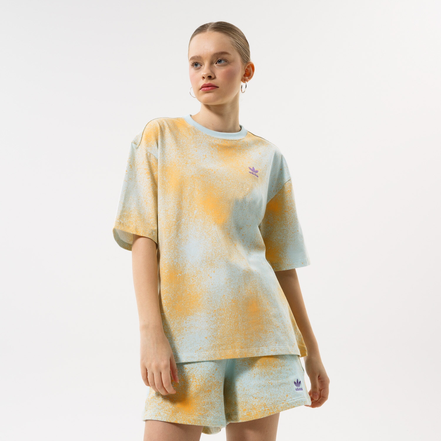 Koszulka, t-shirt damski ADIDAS T-SHIRT AOP TEE HL6598 MULTICOLOR