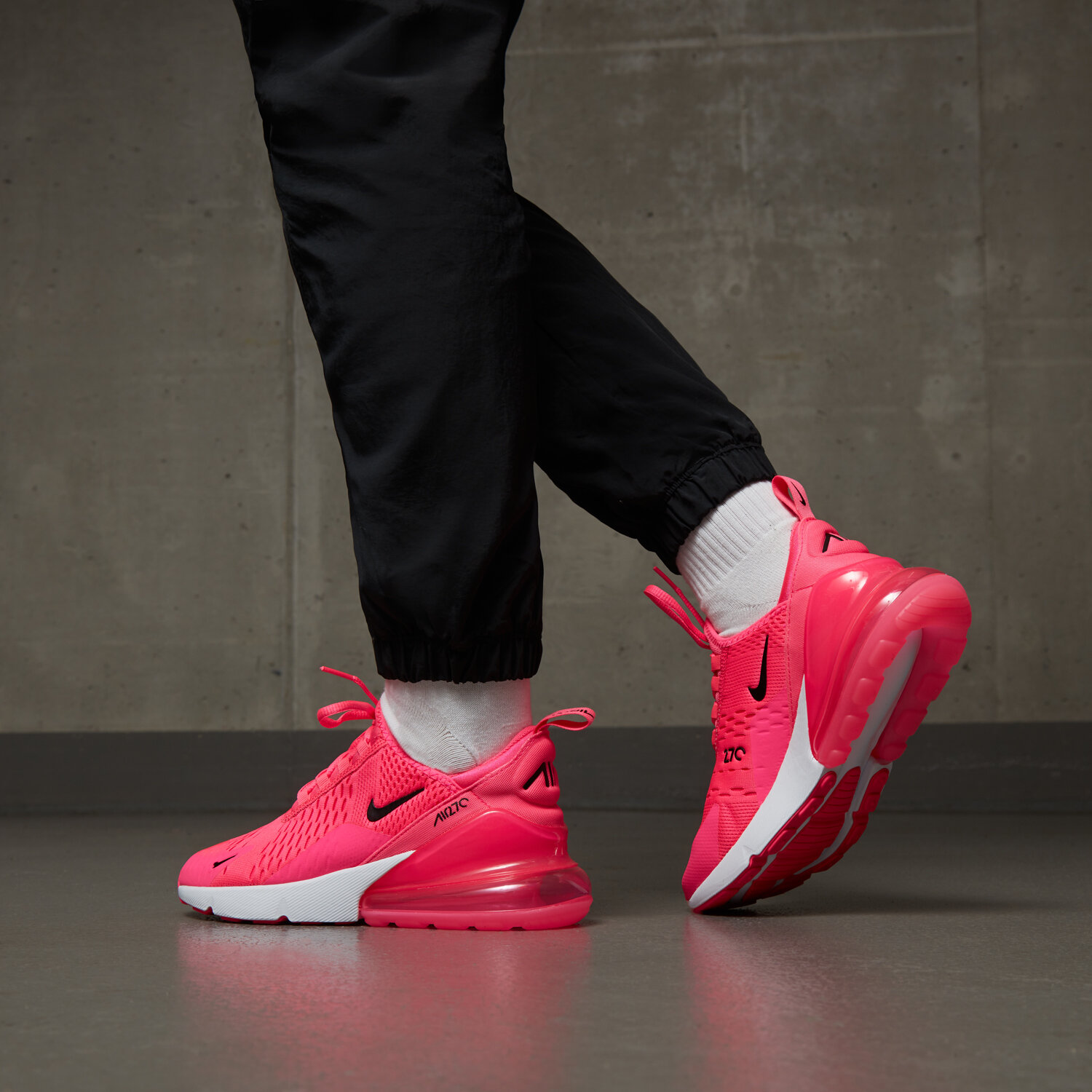 Buty sneakersy damskie NIKE WMNS AIR MAX 270 FB8472-600 BIAŁY