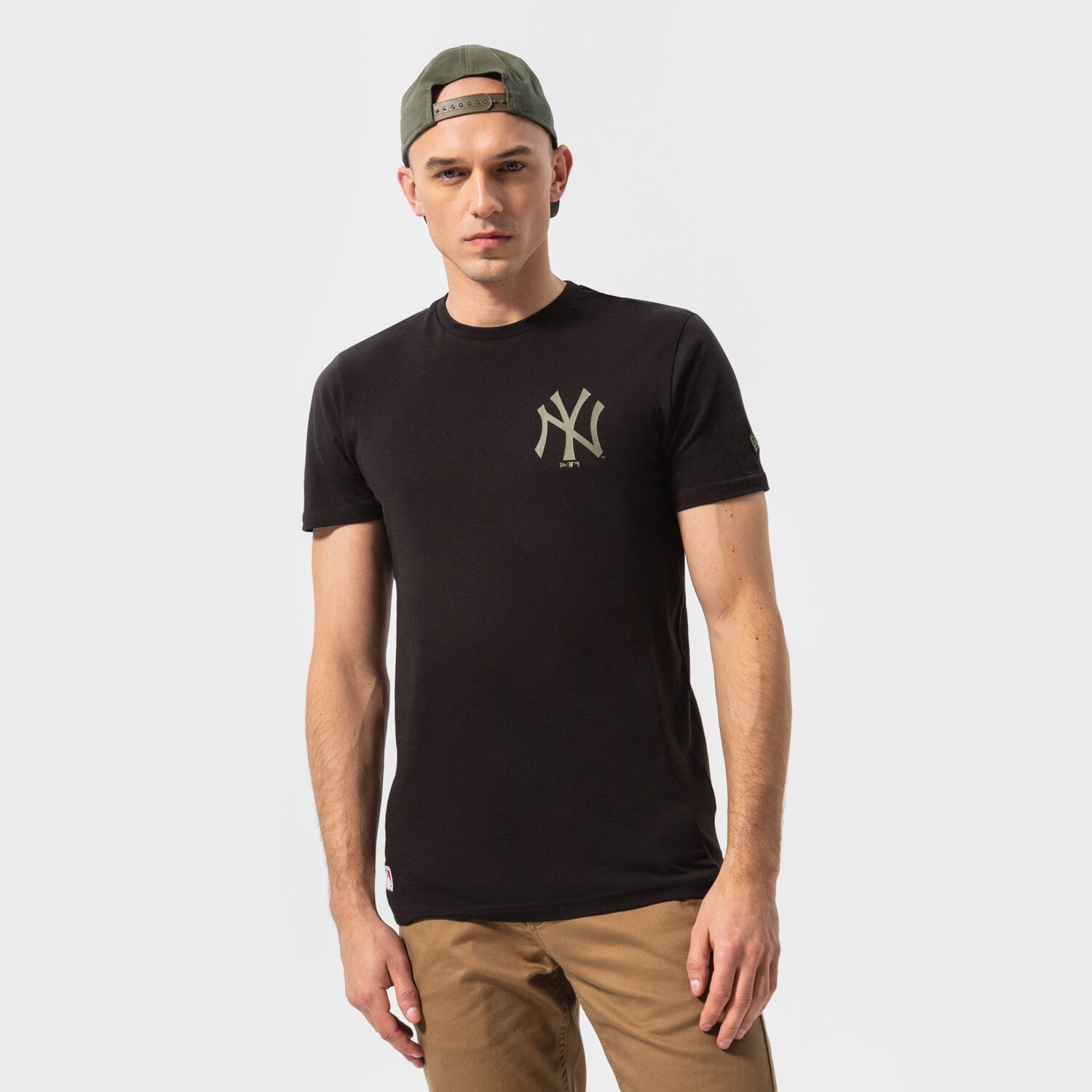 Koszulka, t-shirt sportowy męski NEW ERA T-SHIRT MLB LC TEAM LOGO NYY BLK NEW YORK YANKEES BL 12893146 CZARNY