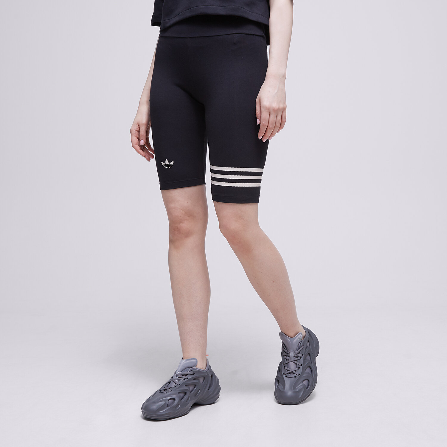 Spodnie sportowe damskie ADIDAS SZORTY BIKE LEGGINGS IB7325 CZARNY