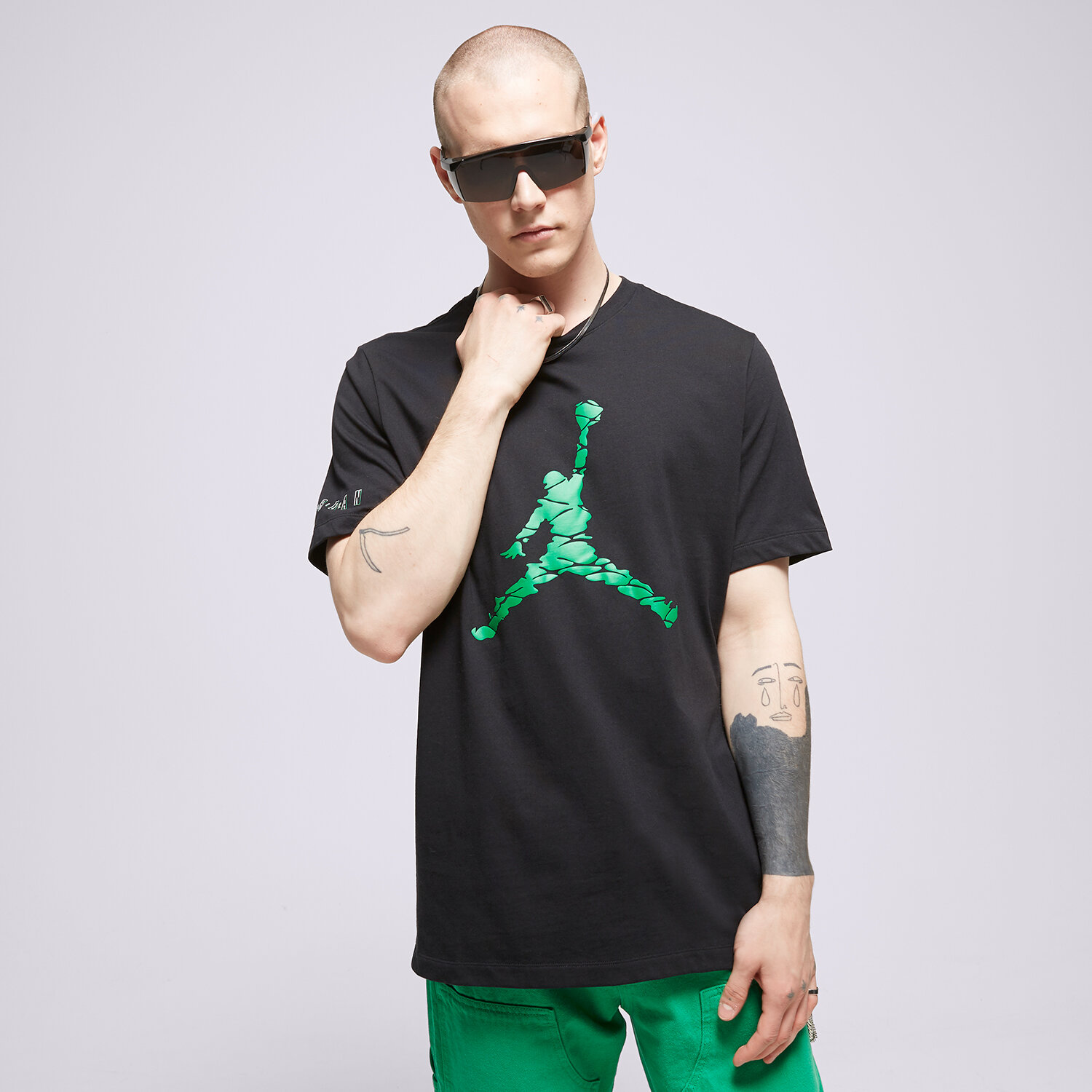 Koszulka, t-shirt sportowy męski JORDAN T-SHIRT M J ESS SS CREW 3 DX9581-010 CZARNY