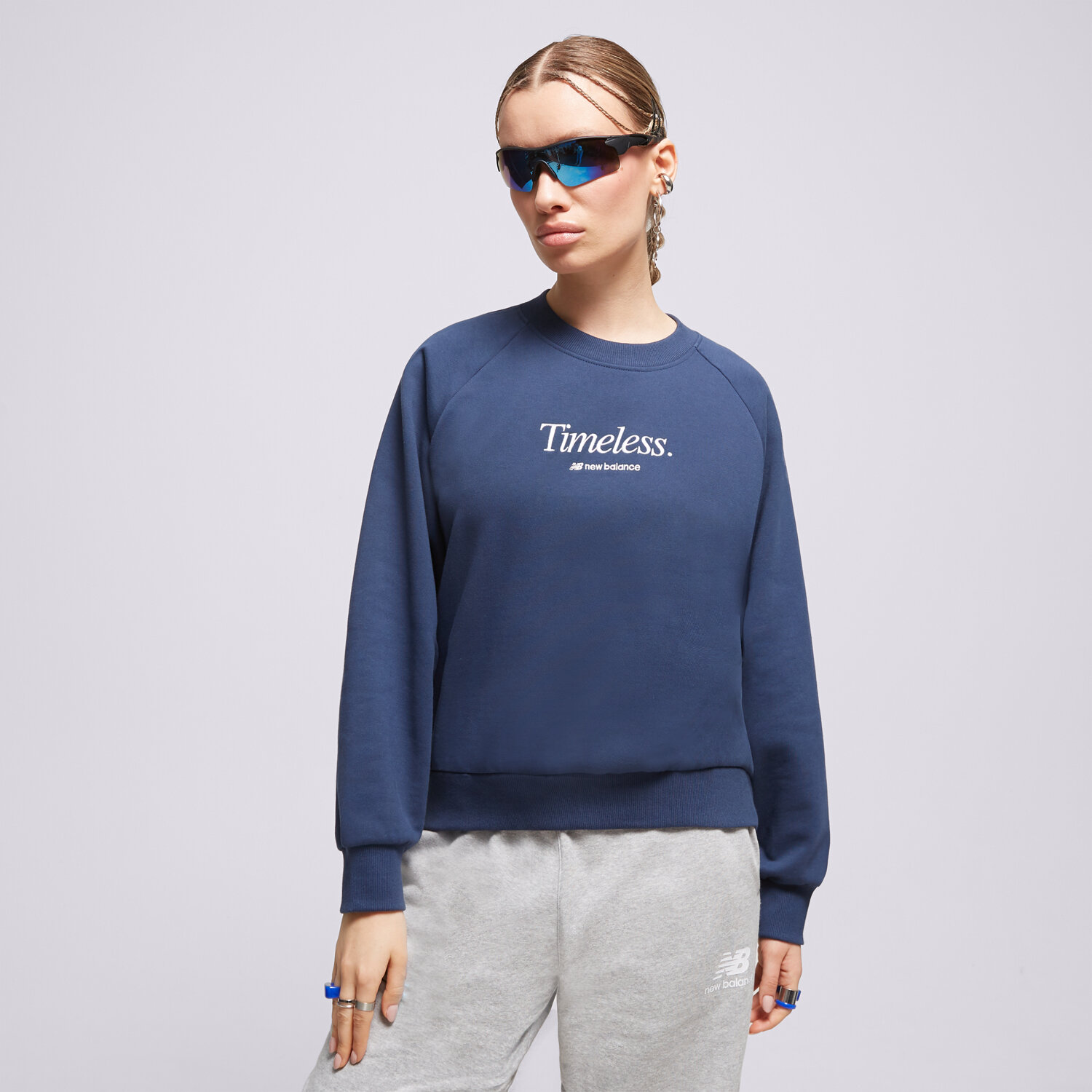 Bluza damska NEW BALANCE BLUZA ATHLETICS ICONO-GRAPHIC CREW WT31557NNY GRANATOWY