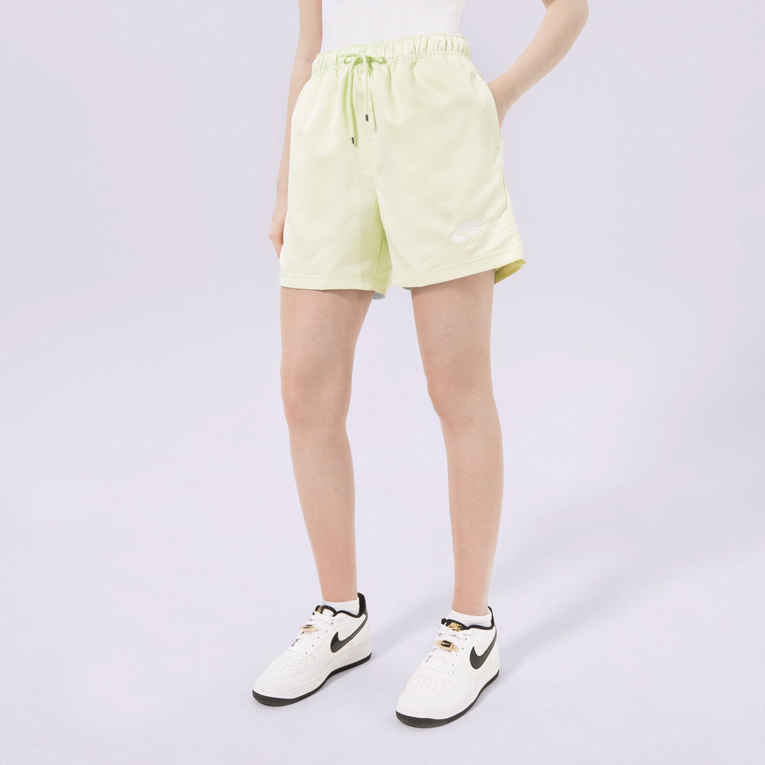 Krótkie spodenki, szorty damskie NIKE SZORTY DD5427 DD5427-303 CZARNY