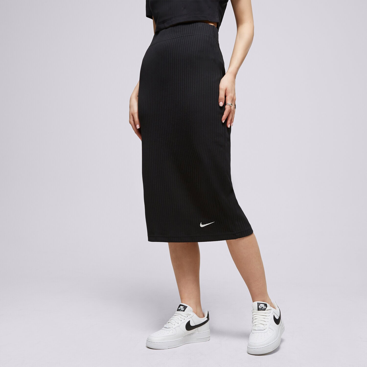 Modna sukienka sportowa NIKE SPÓDNICZKA W NSW RIB JRSY SKIRT DV7956-010 CZARNY