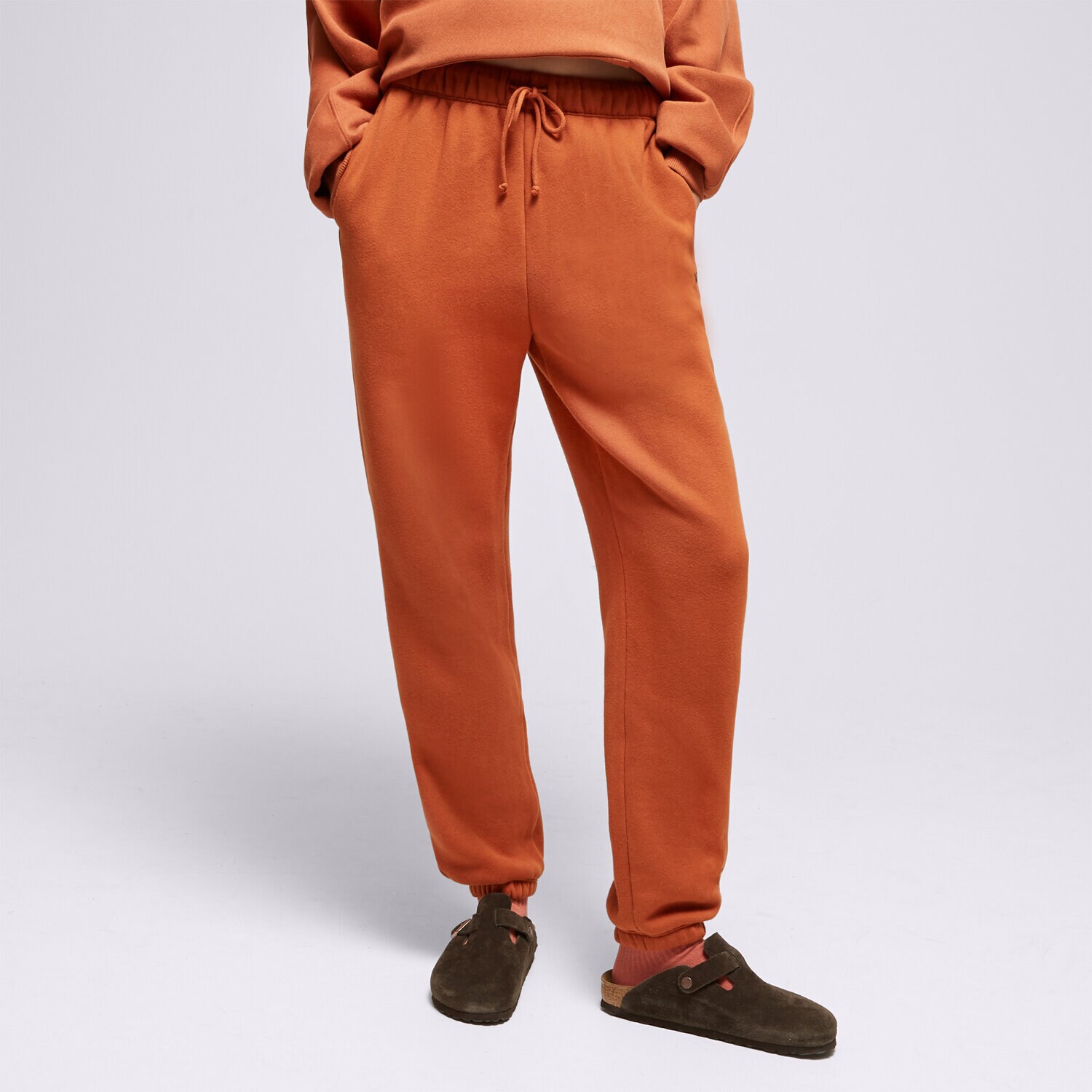 Spodnie sportowe damskie VANS SPODNIE COMFYCUSH RELAXED VN0A7ROXCKN1 BRĄZOWY