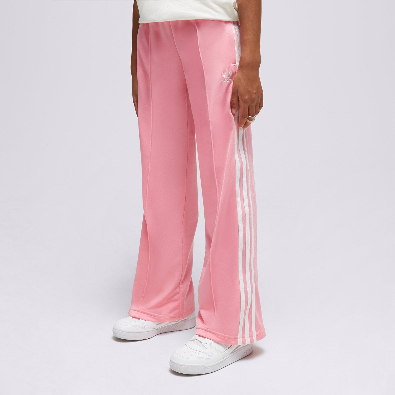 Sportowe spodnie dziecięce ADIDAS SPODNIE WIDE PANTS GIRL HK0349 RÓŻOWY