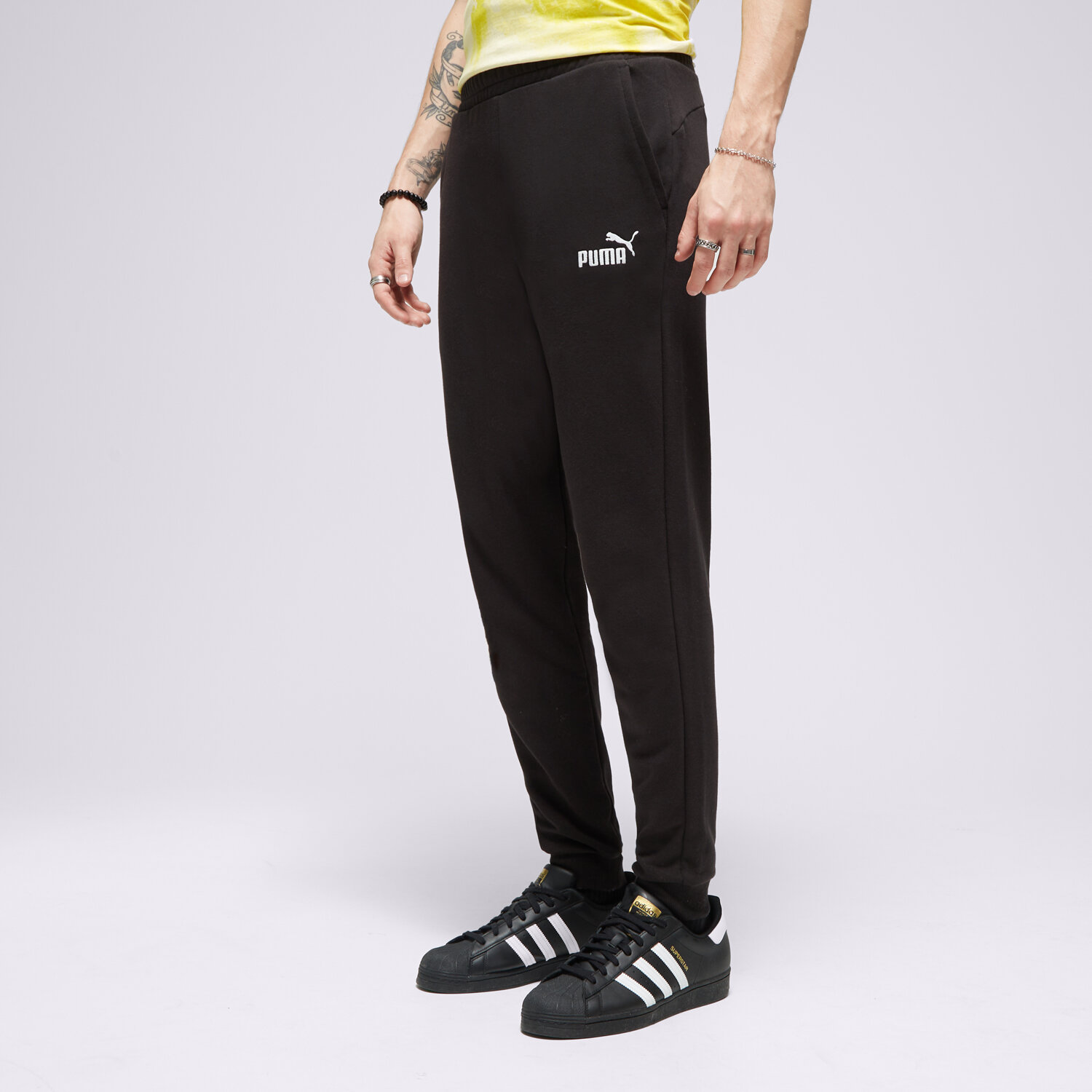Spodnie sportowe męskie PUMA SPODNIE ESS ELEVATED 67597601 CZARNY