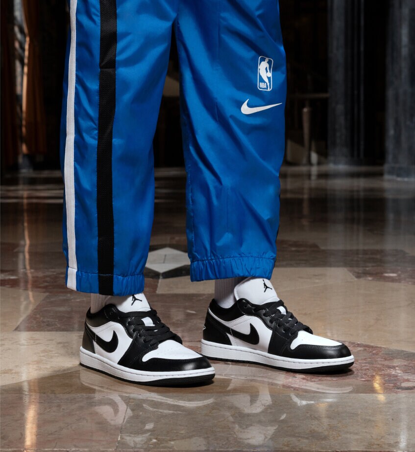 SNEAKERS FASHION STATEMENT - SPRING TRENDS '24