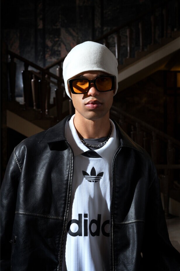 SNEAKERS FASHION STATEMENT - SPRING TRENDS '24