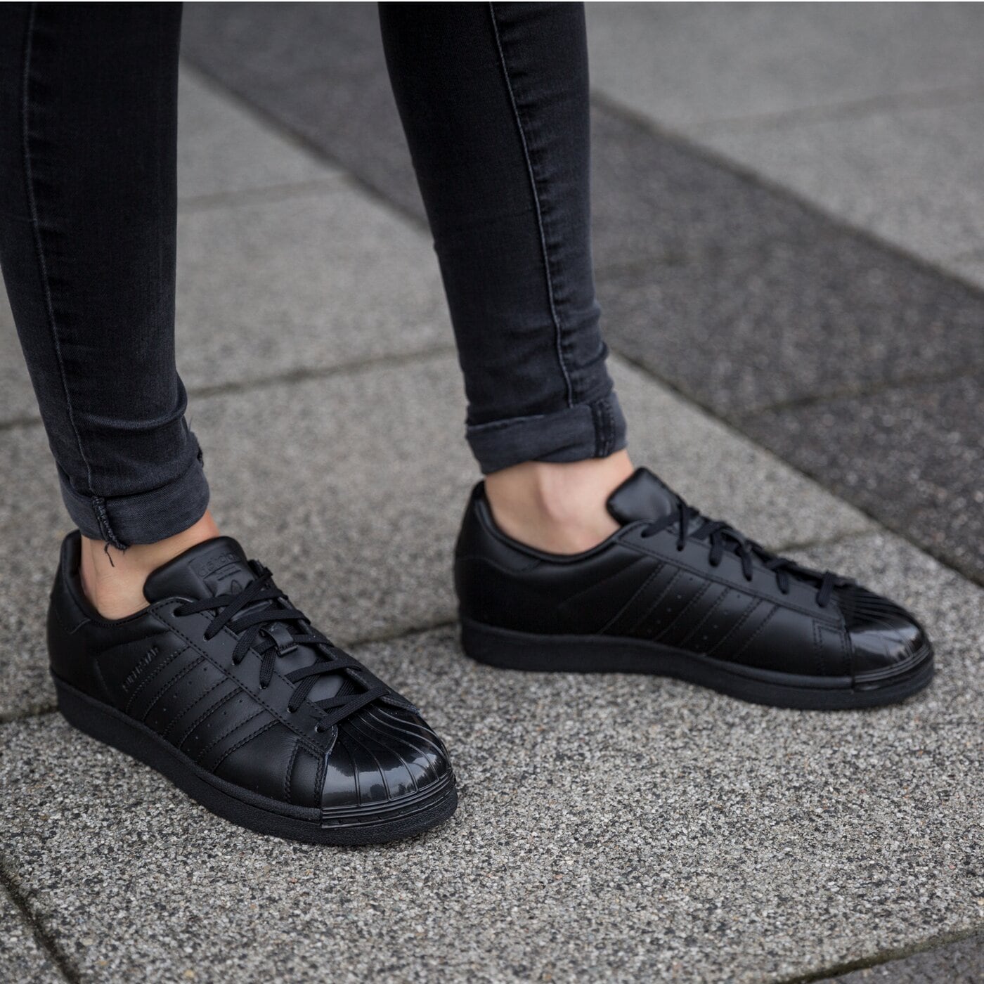 adidas superstar glossy toe black