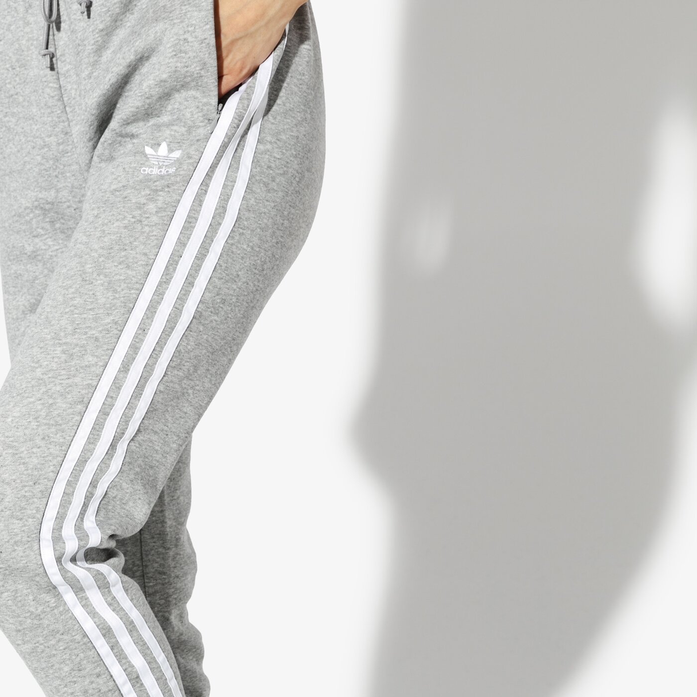 adidas spodnie regular cuff tp adidas spodnie regular cuff tp