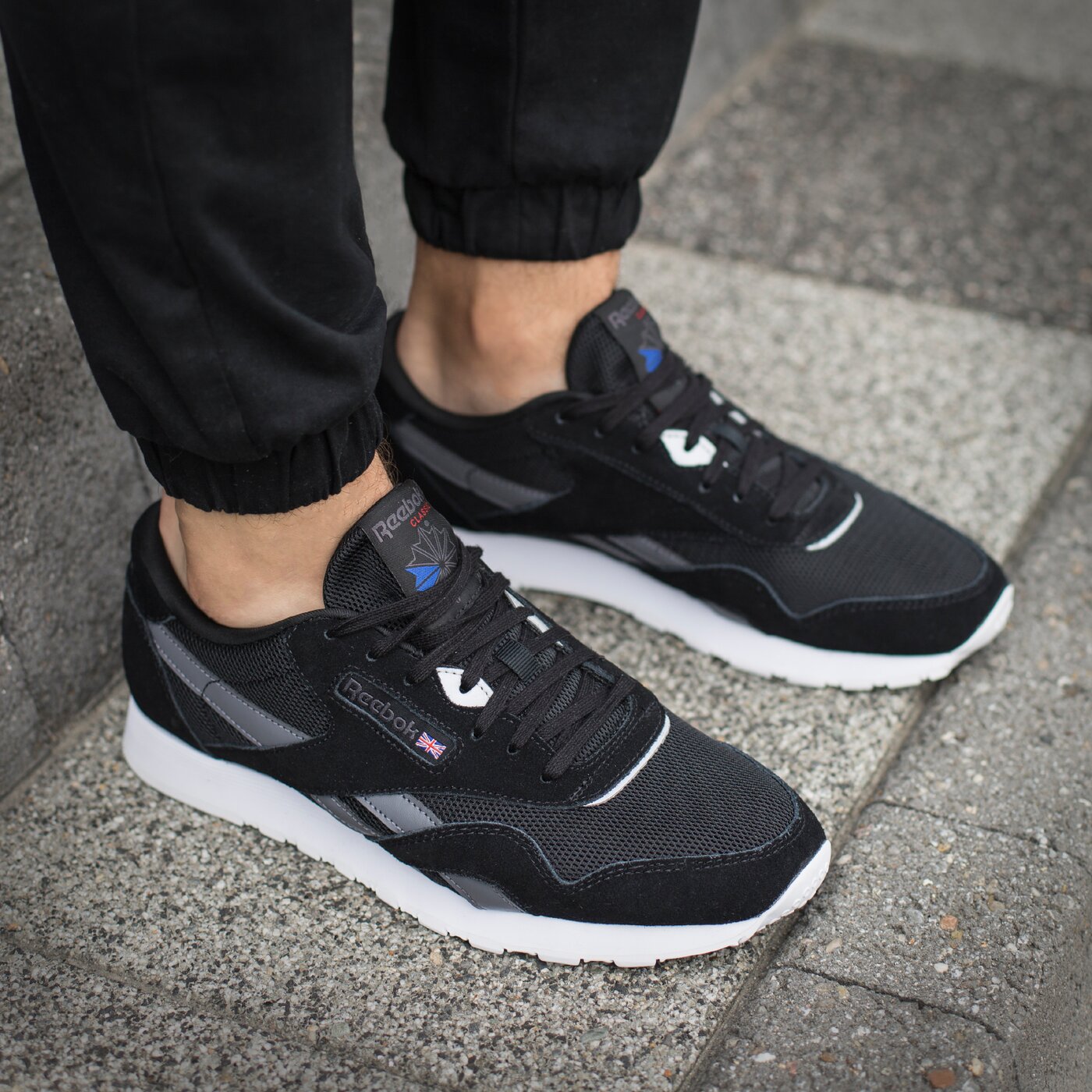 reebok classic nylon om