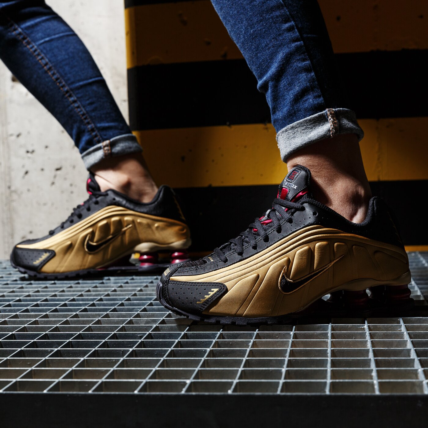 NIKE SHOX R4 (GS) BQ4000 003 | kolor CZARNY | Dziecięce BUTY DAMSKIE NIKE SHOX R4 (GS) BQ4000 100 37 12