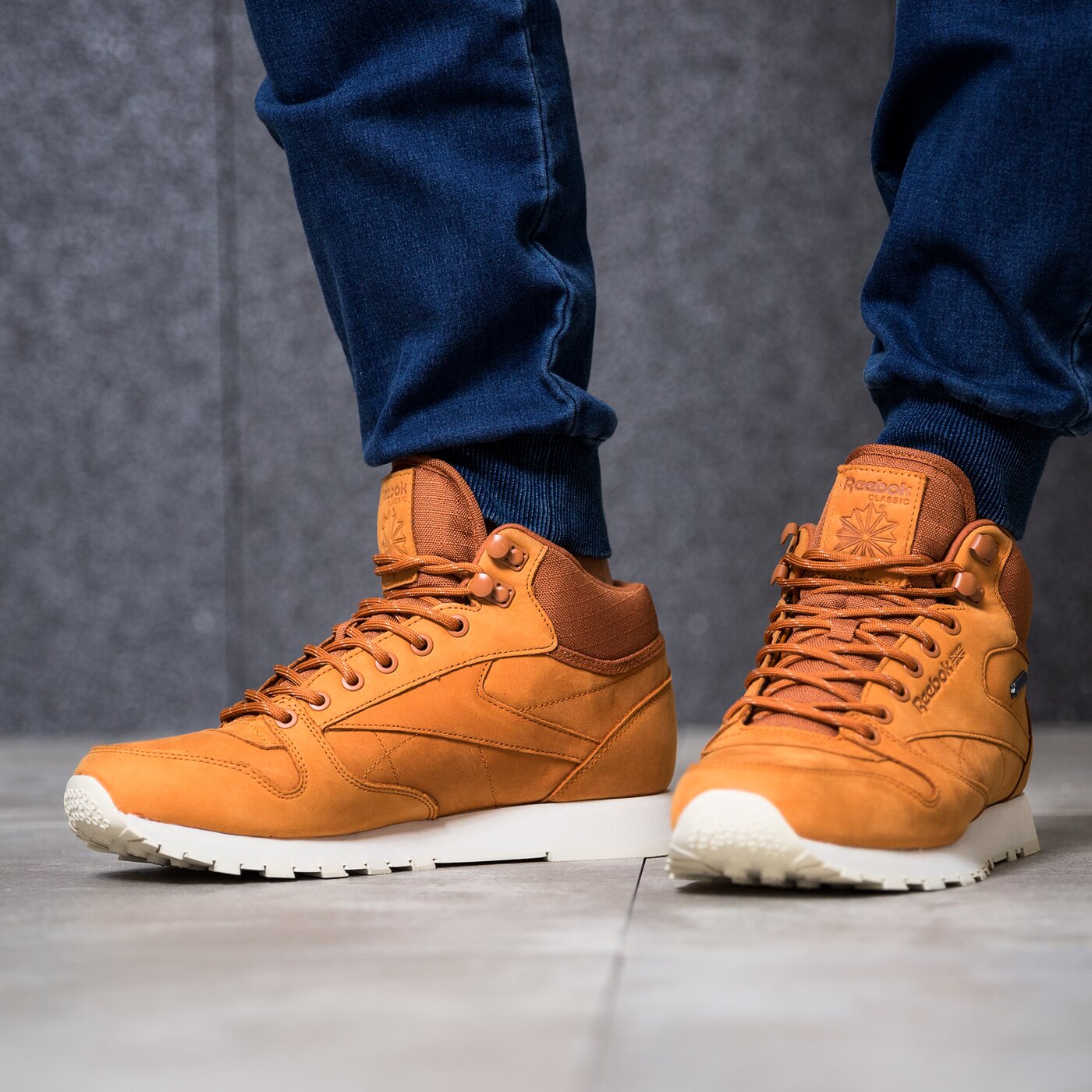 reebok cl lthr mid outdoor