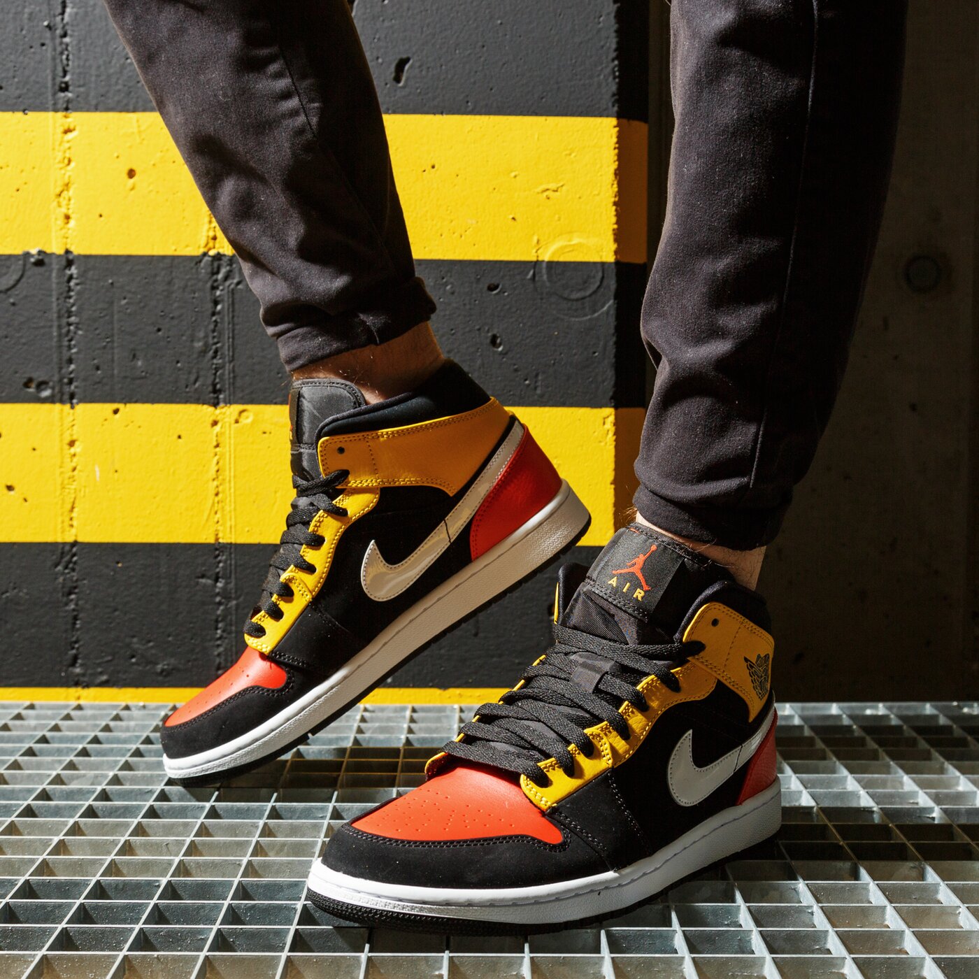 air jordan mid se earth tone