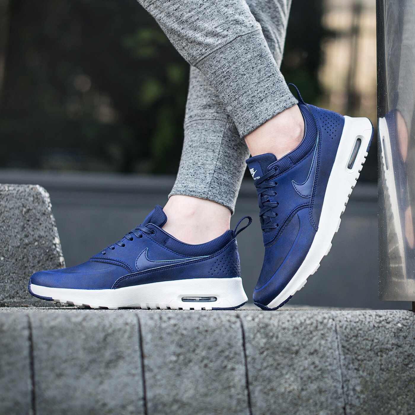 wmns air max thea prm