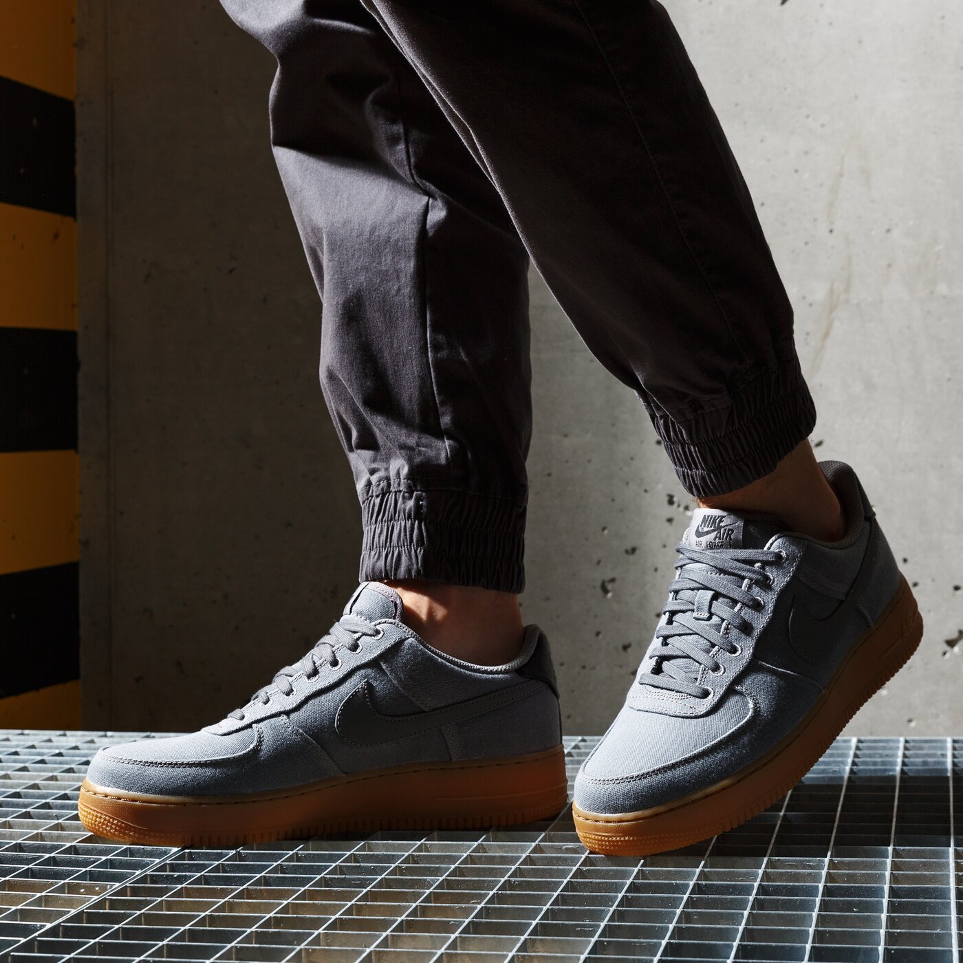 NIKE AIR FORCE 1 '07 LV8 STYLE AQ0117 001 | kolor szary Buty Sportowe Nike Air Force 1 07 LV8 Style (AQ0117001