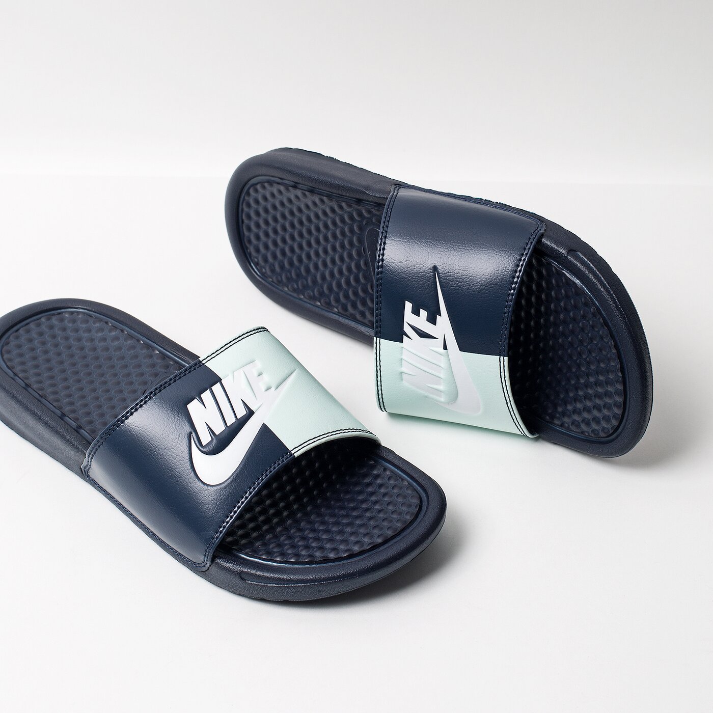 nike wmns benassi jdi