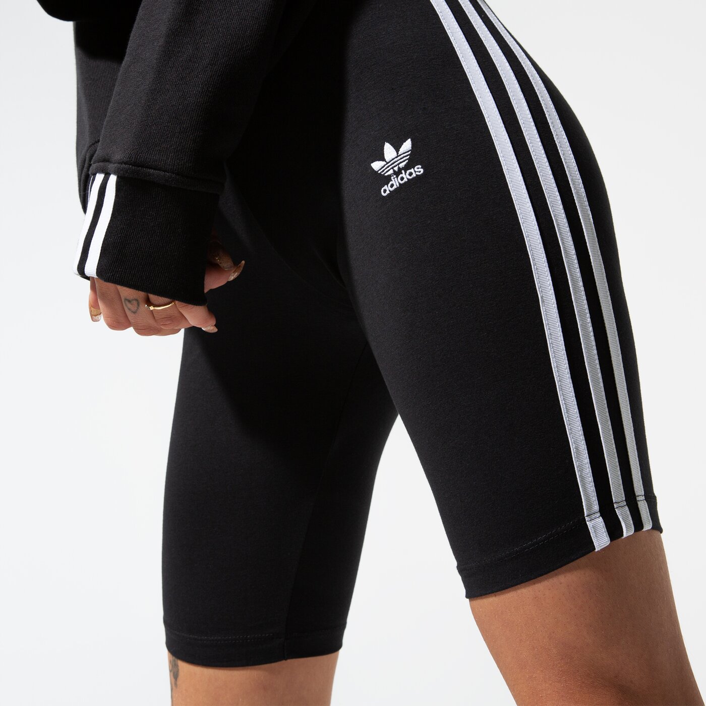 dv2605 adidas