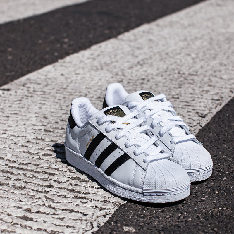 Buty adidas Originals Superstar białe damskie White C77124W