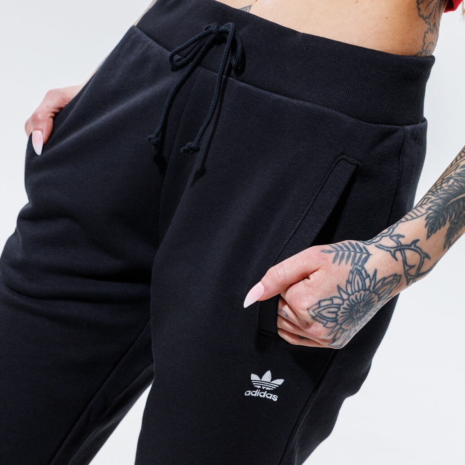 ADIDAS SPODNIE TRACK PANT GD4296 CZARNY | Damskie Spodnie w Sizeer