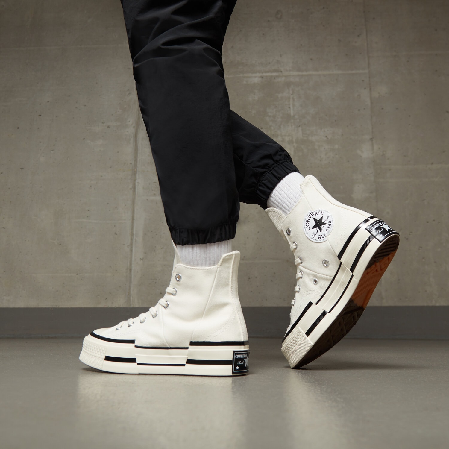 CONVERSE CHUCK 70 PLUS A00915C BIAŁY | Damskie Trampki w Sizeer