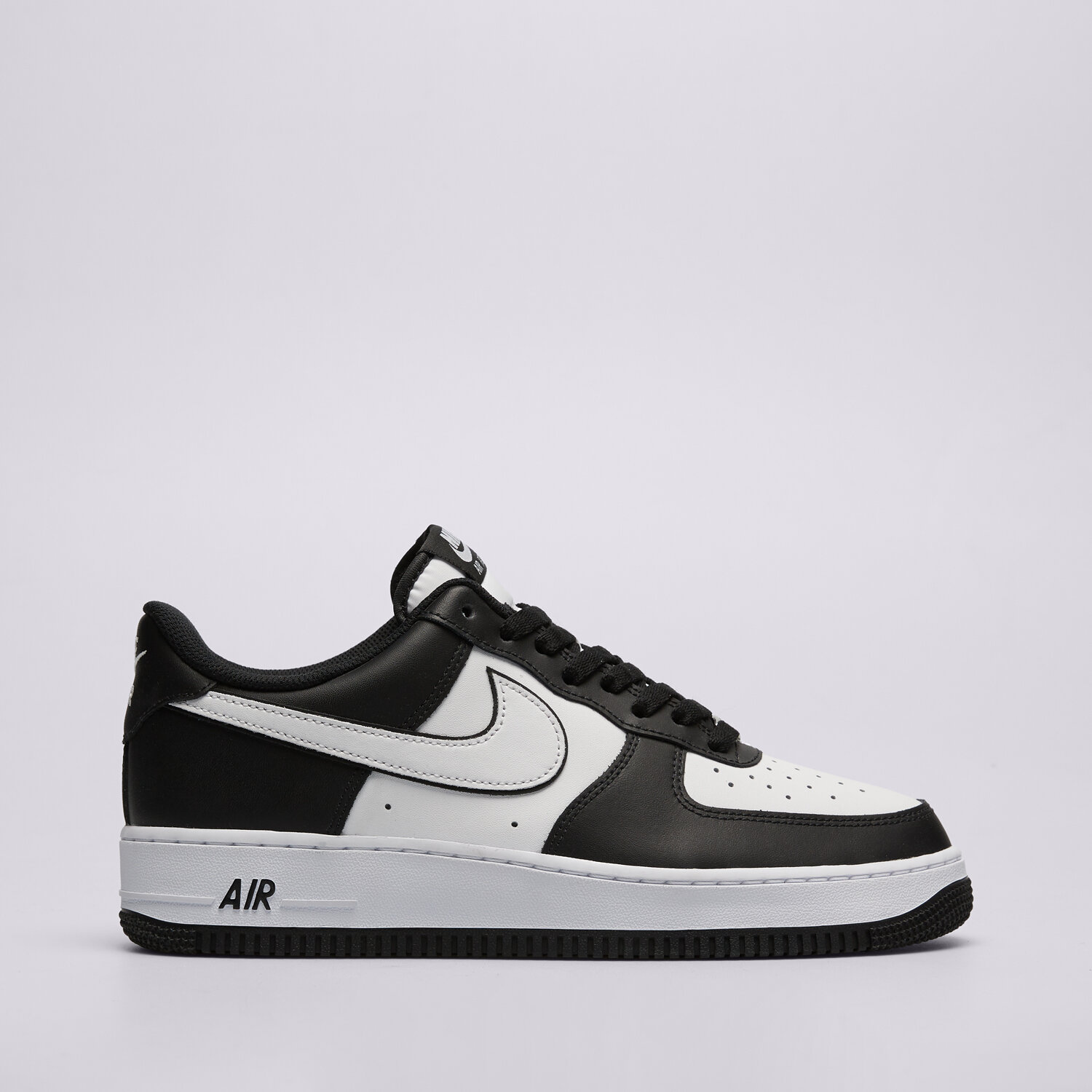 Nike Air Force 1 '07