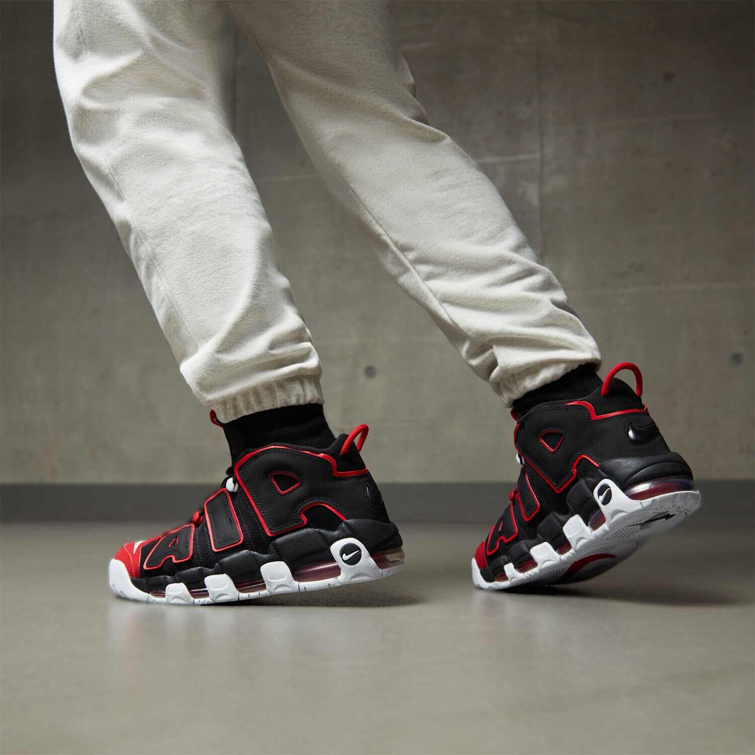 靴 NIKE AIR MORE UP TEMPO 77-AM2406-146 Nike Air More Uptempo '96 Sneakers | White | FARFETCH PL