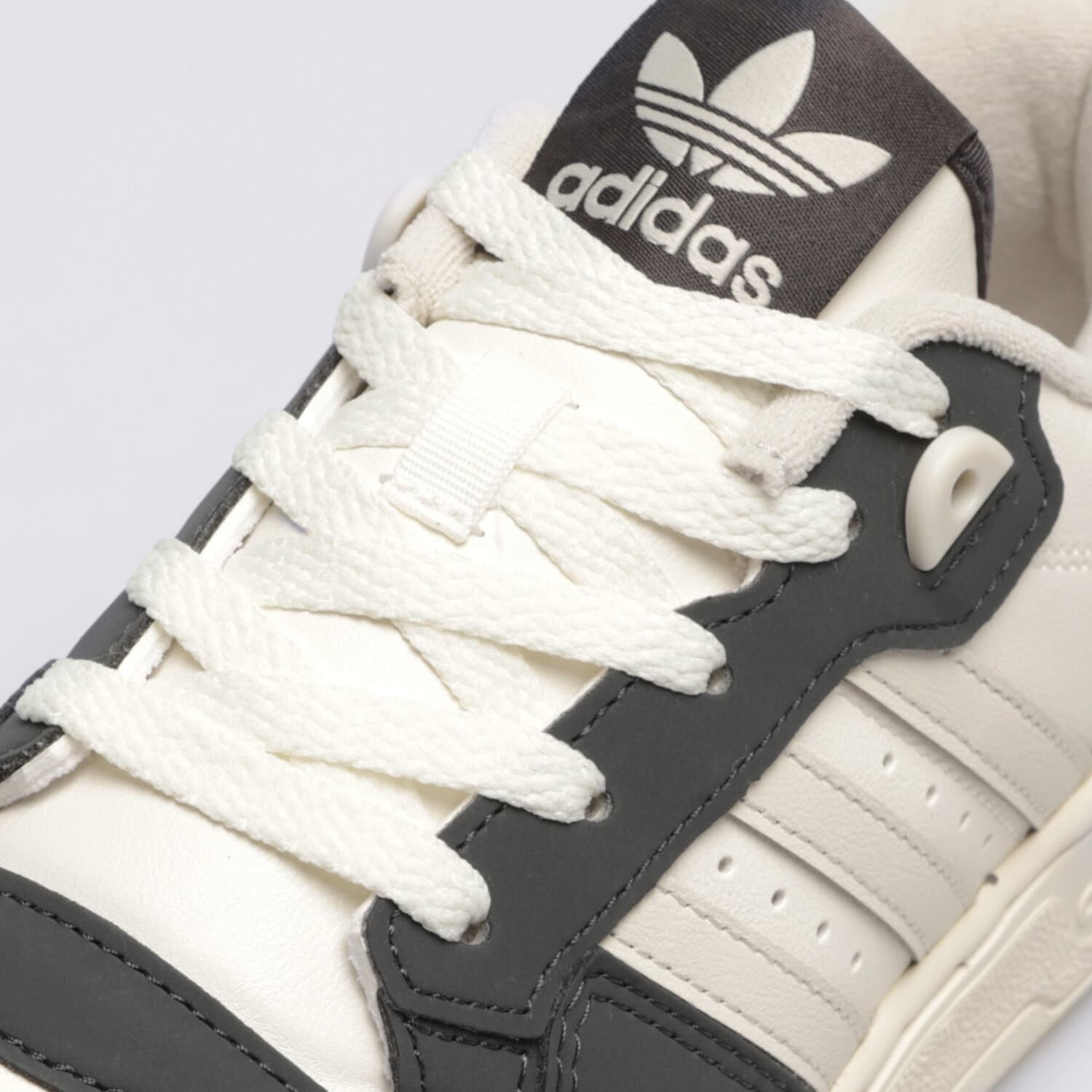 Adidas■RIVALRY LOW ■送料込 ADIDAS RIVALRY LOW W HQ4460 | kolor Beżowy ▷ Damskie Buty w
