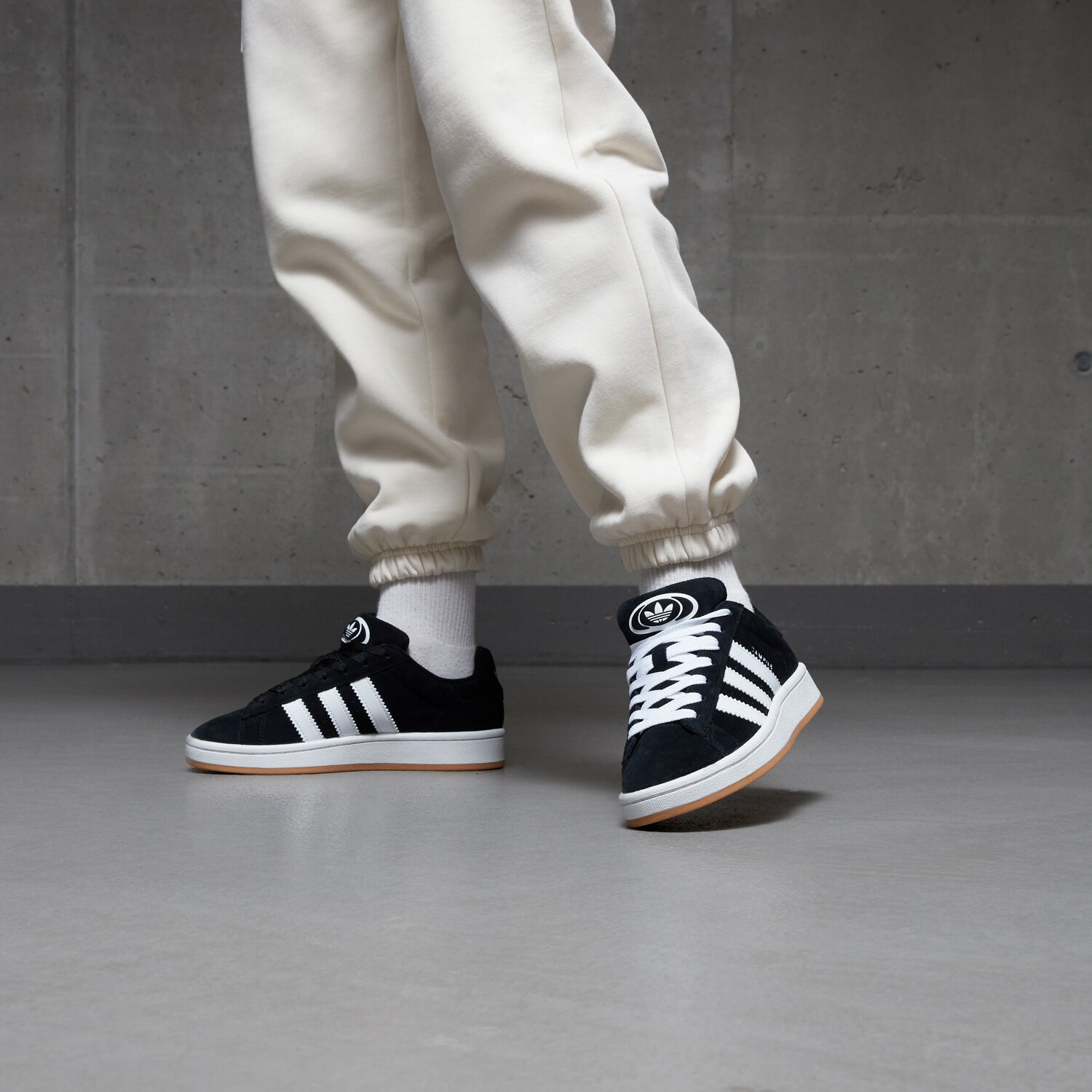 adidas gazelle silver green womens Adidas Campus 00s | Youth | Black/White/Gum main image 1