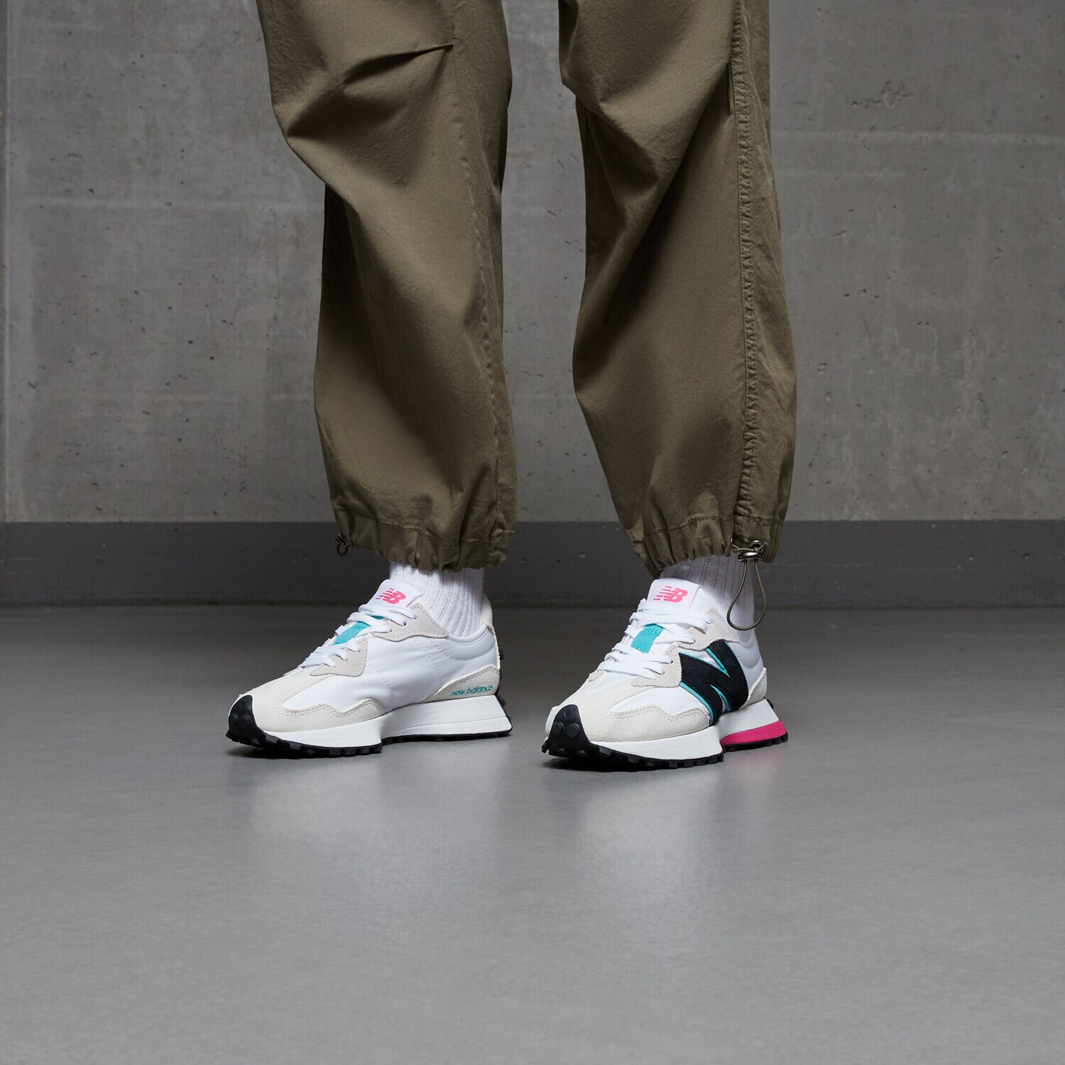 NEW BALANCE 327 WS327NA KREMOWY | Damskie Sneakersy w Sizeer