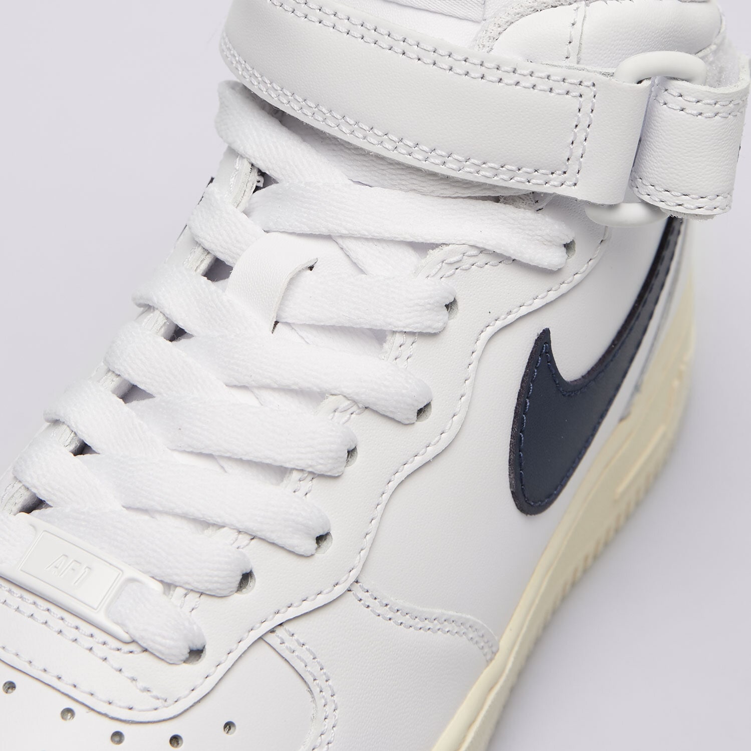 NIKE AIR FORCE 1 '07 MID DD9625-105 BIAŁY | Damskie