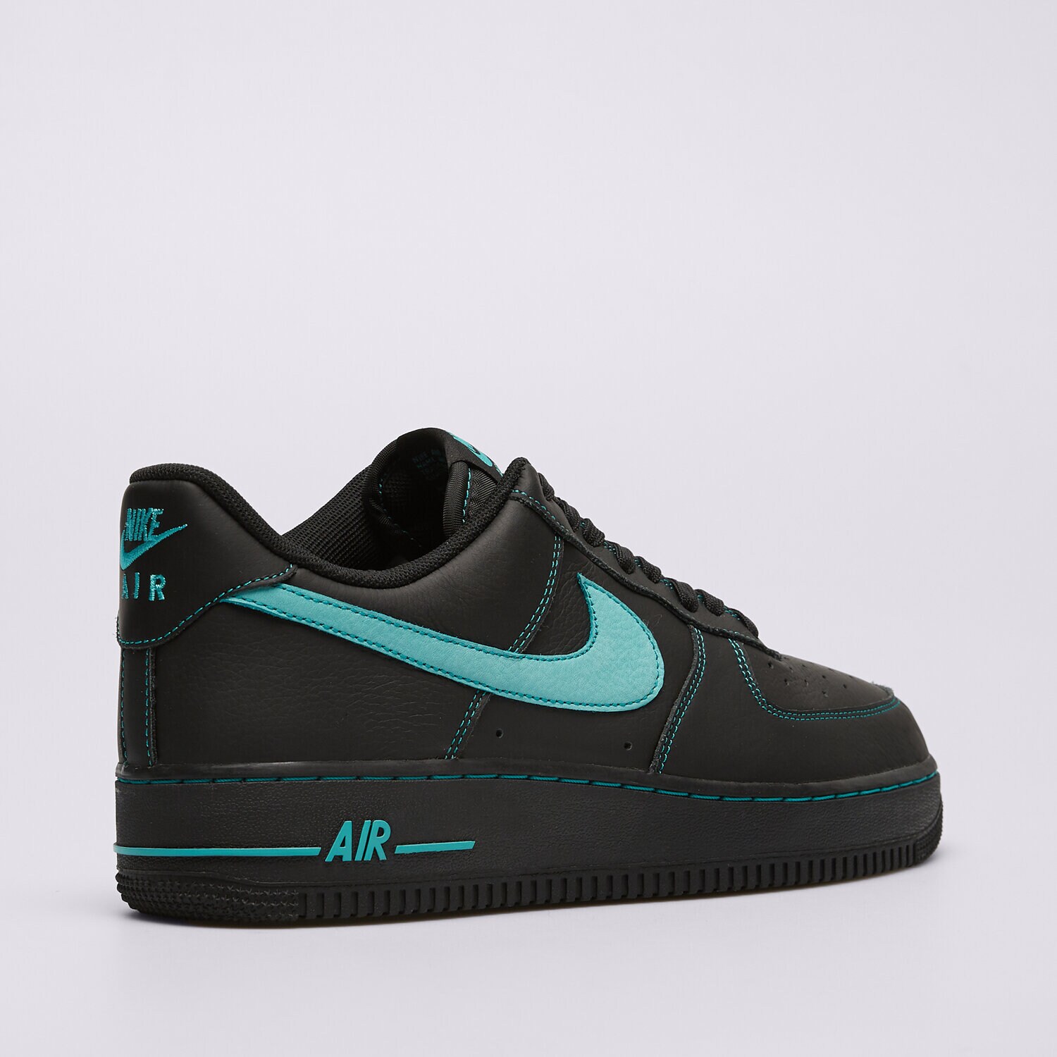 NIKE AIR FORCE 1 '07 LV8 HQ2037-002 CZARNY | Męskie