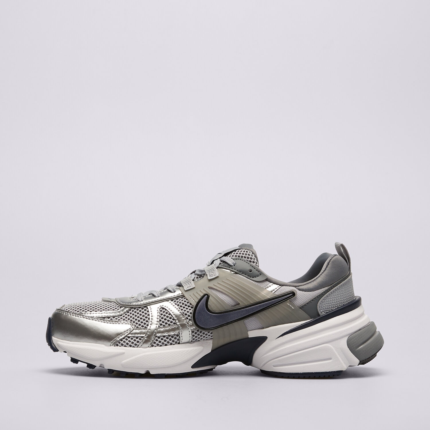 NIKE V2K RUN HJ4497-002 SREBRNY | Męskie Sneakersy w Sizeer