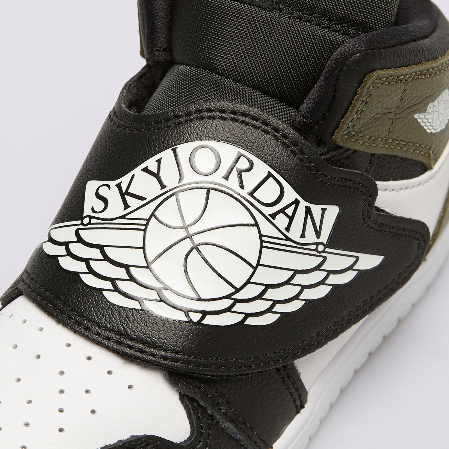 JORDAN SKY JORDAN 1 BQ7196-092 KHAKI | Dziecięce Sneakersy w