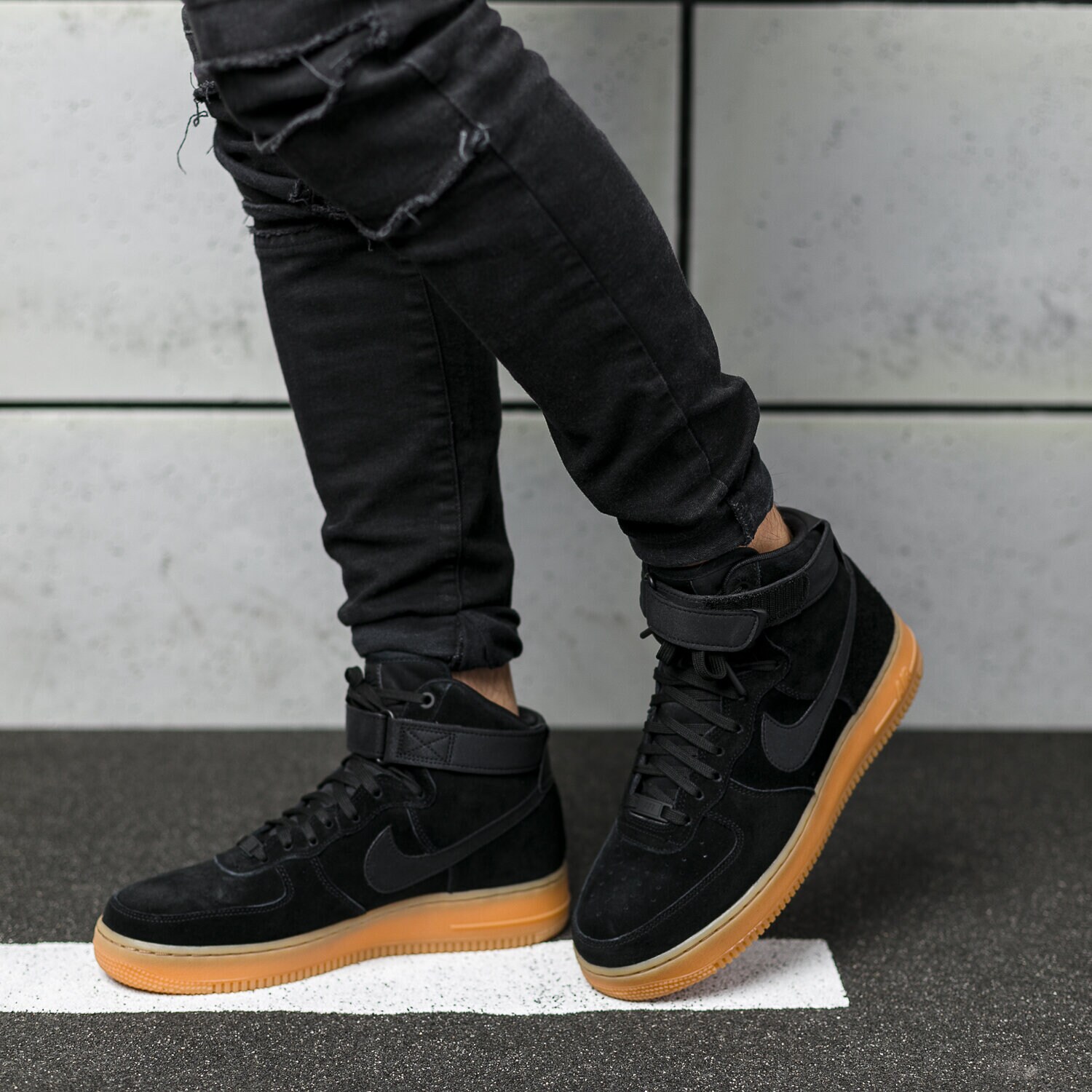 Nike Air Force 1 '07 LV8 Suede męskie czarne wysokie za