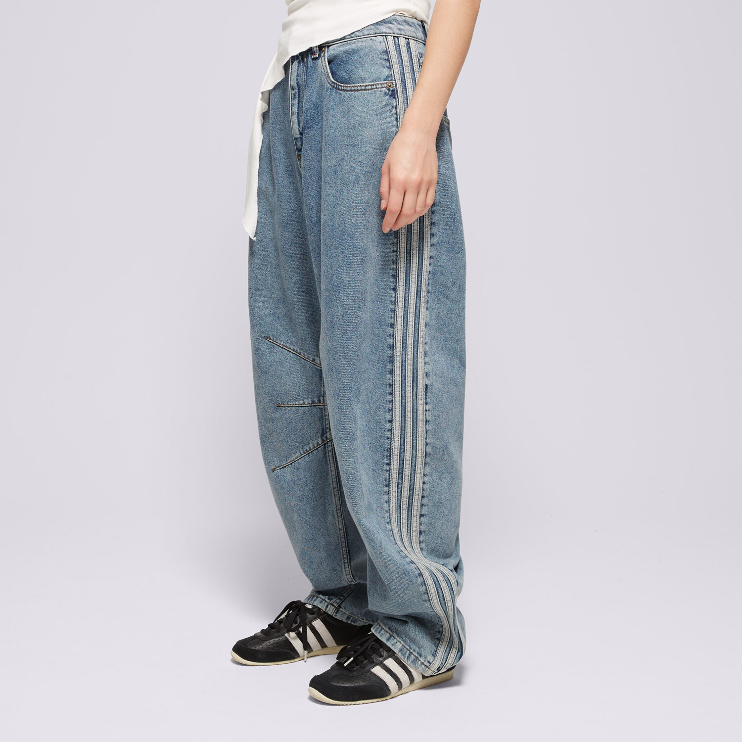 Adidas Spodnie Barrel Denim