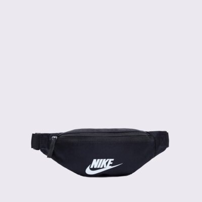Nike Nerka Small Hip