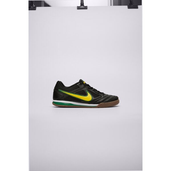 Nike Gato