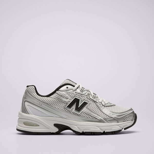 New Balance 740