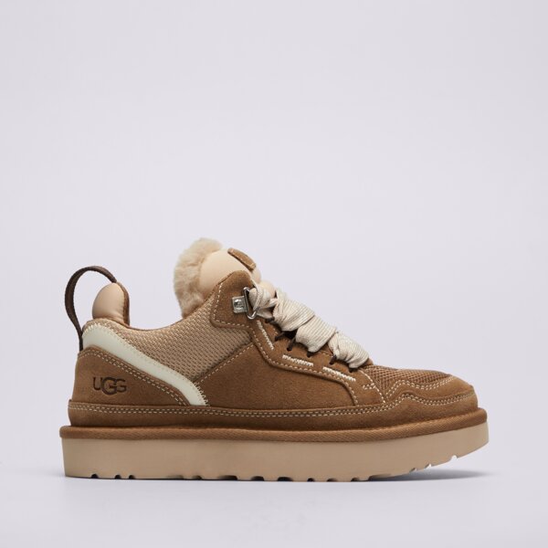 Snow sneakers queen. Jakie buty do sukienki wybrać zimą?